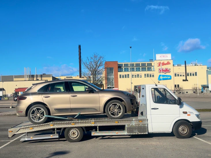 Välskött biltransport som får köras på vanligt b-kort