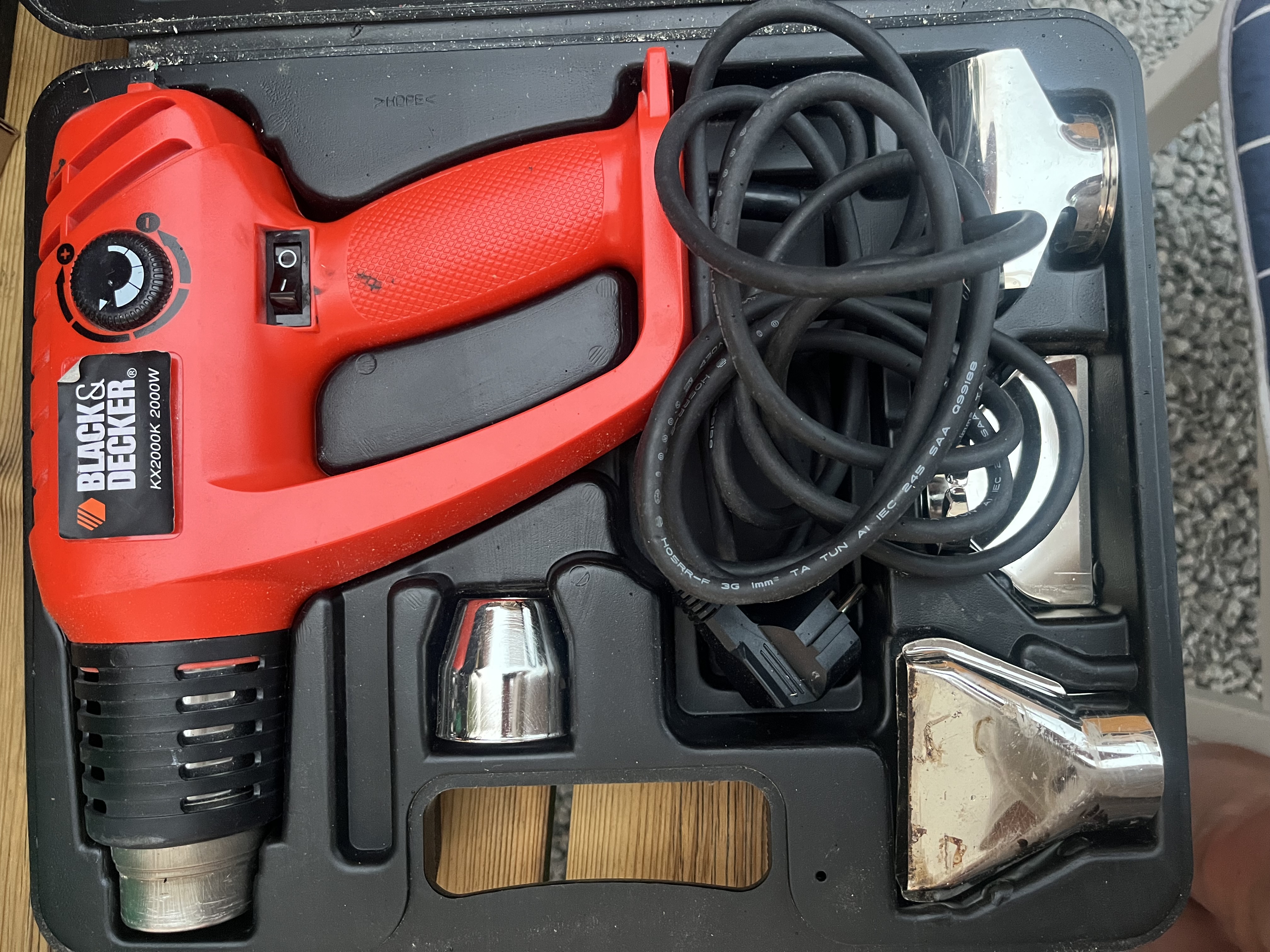 Varmluftspistol med olika munstycken 