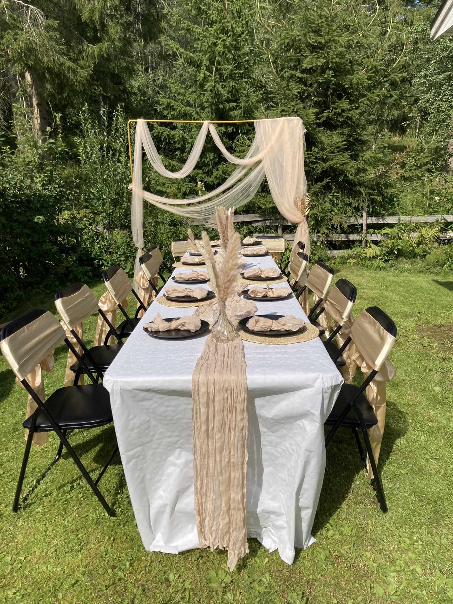 Elegant champagnefarget  pynt til leie (konfirmasjon, dåp, bryllup, bursdag) 