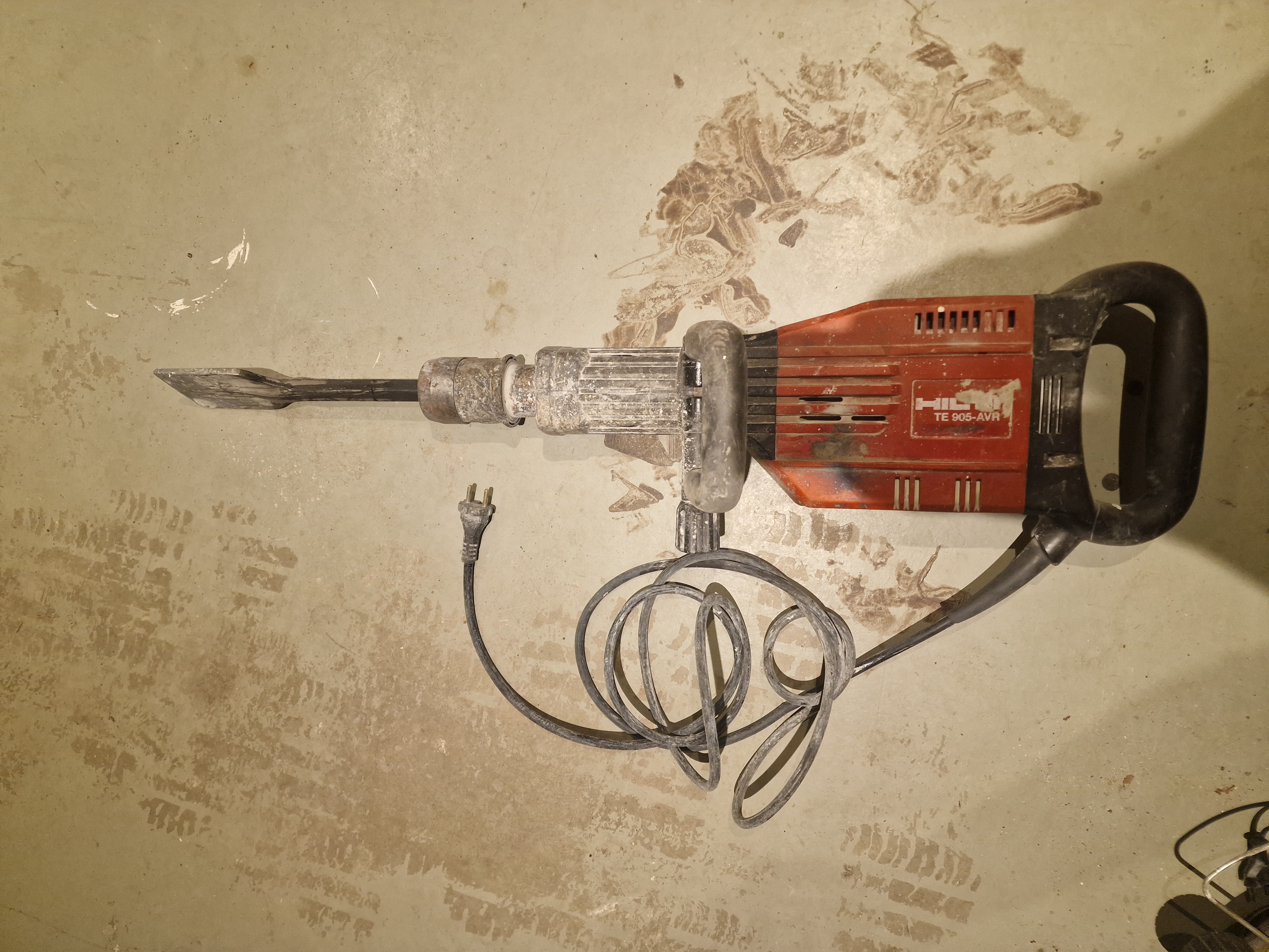 Bilhammare hilti te 905 avr