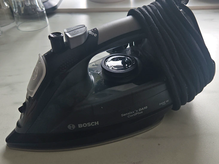 Strykjärn & strykbräda – komplett set