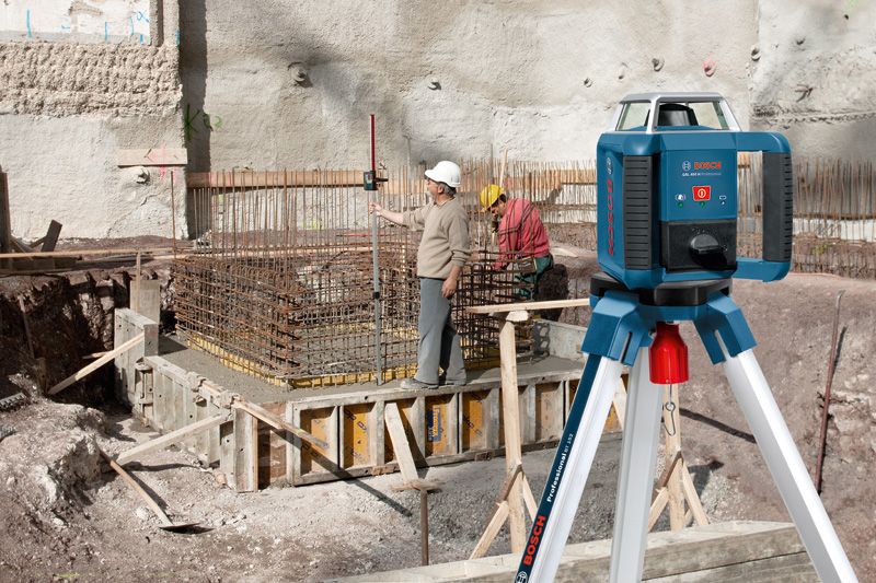Bosch rotasjonslaser med stativ og leica mottaker