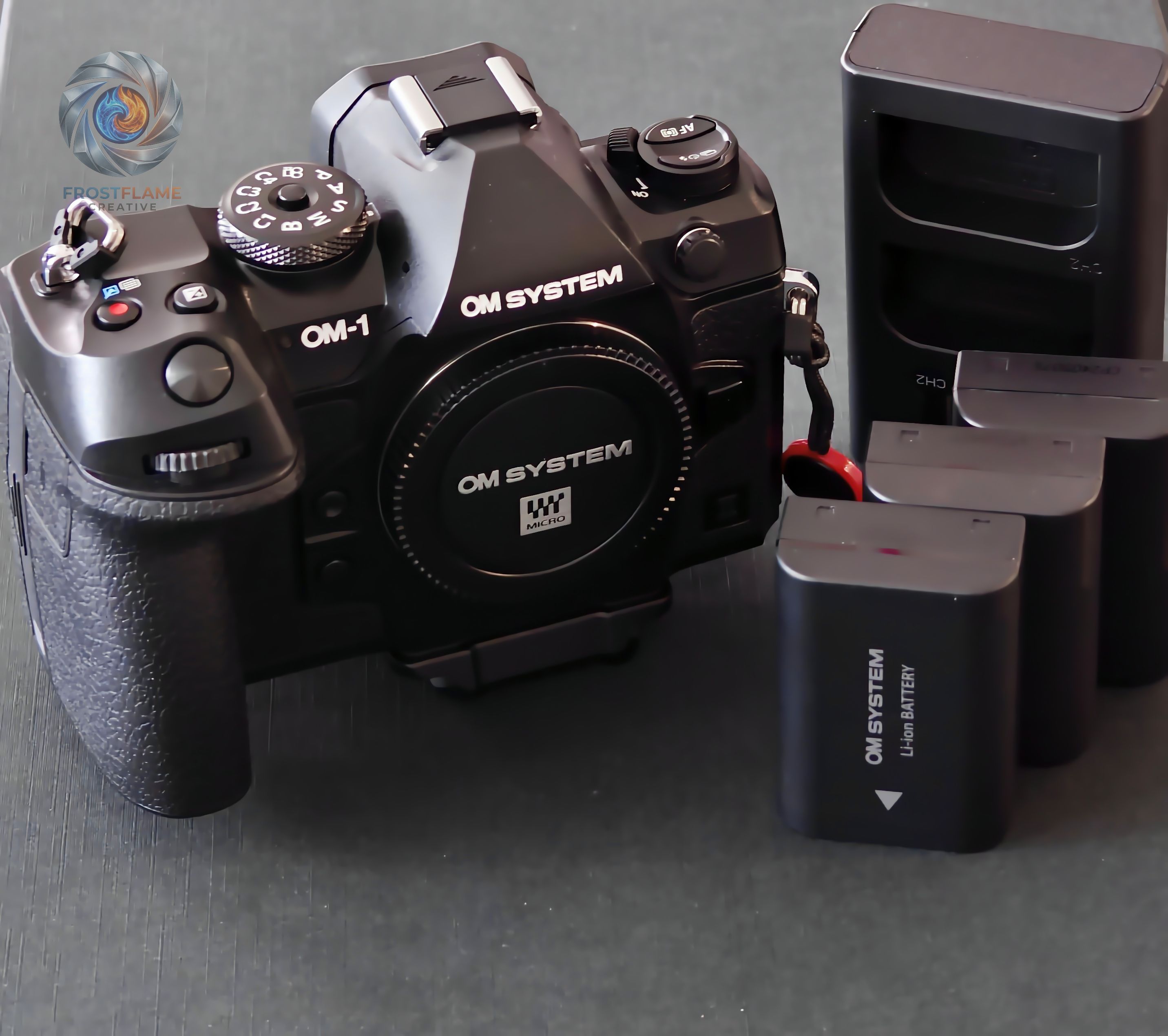Kamera om-1 mark ii + 3 batterier + dubbelladdare