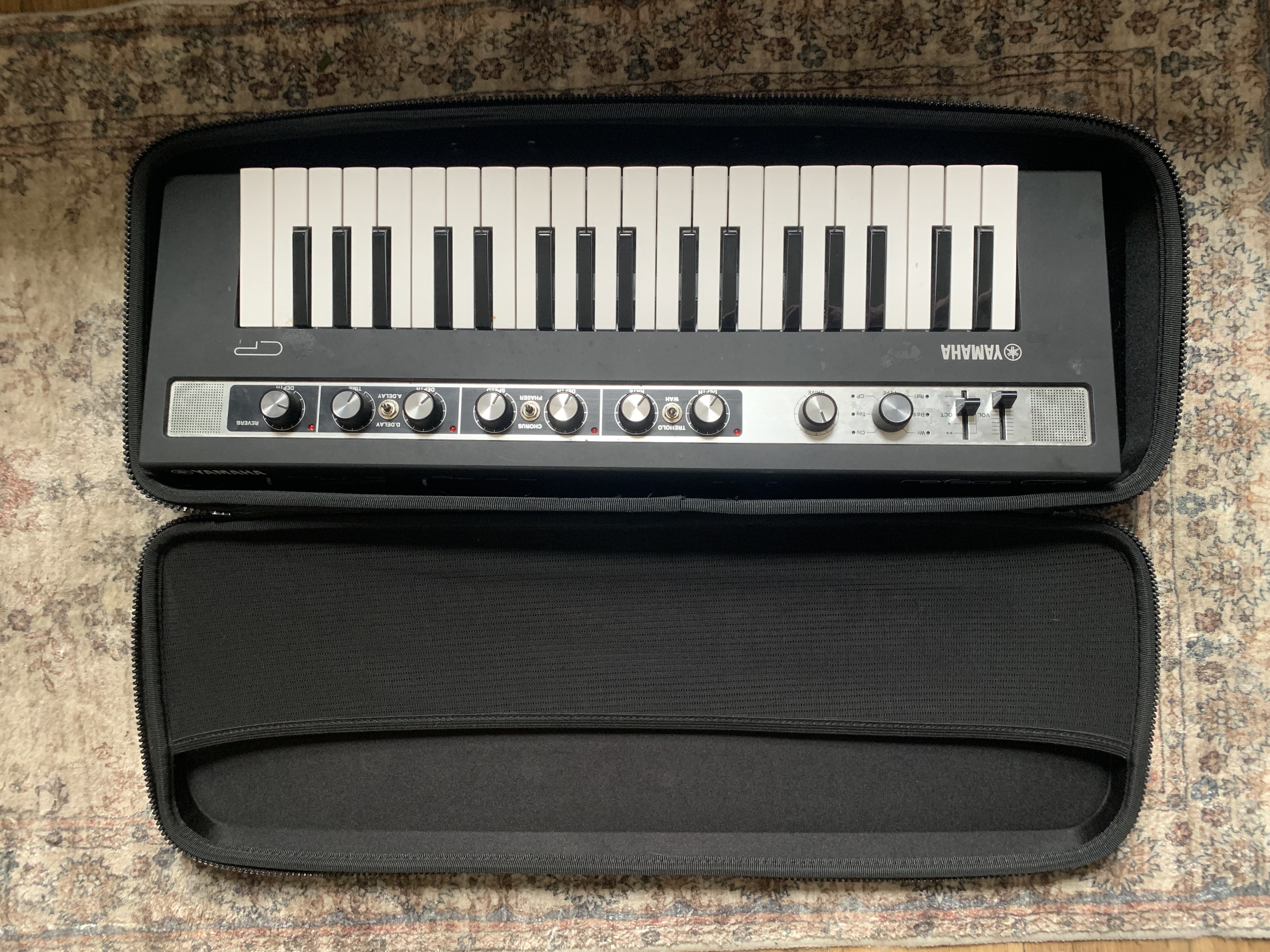 Yamaha reface cp piano keyboard 
