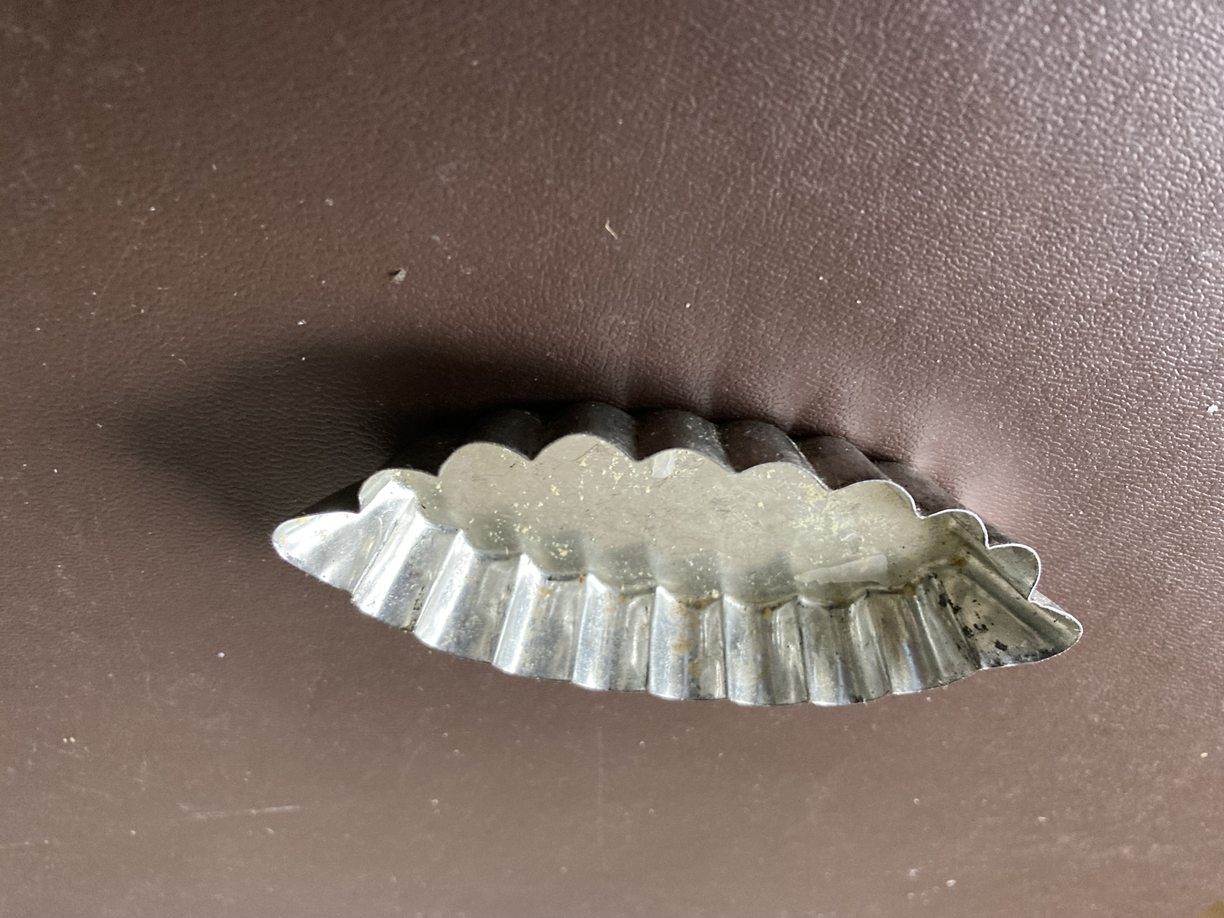 4" long barquette tins