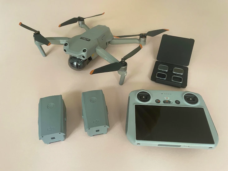 Dji air 2s fly more combo kit med rc 2