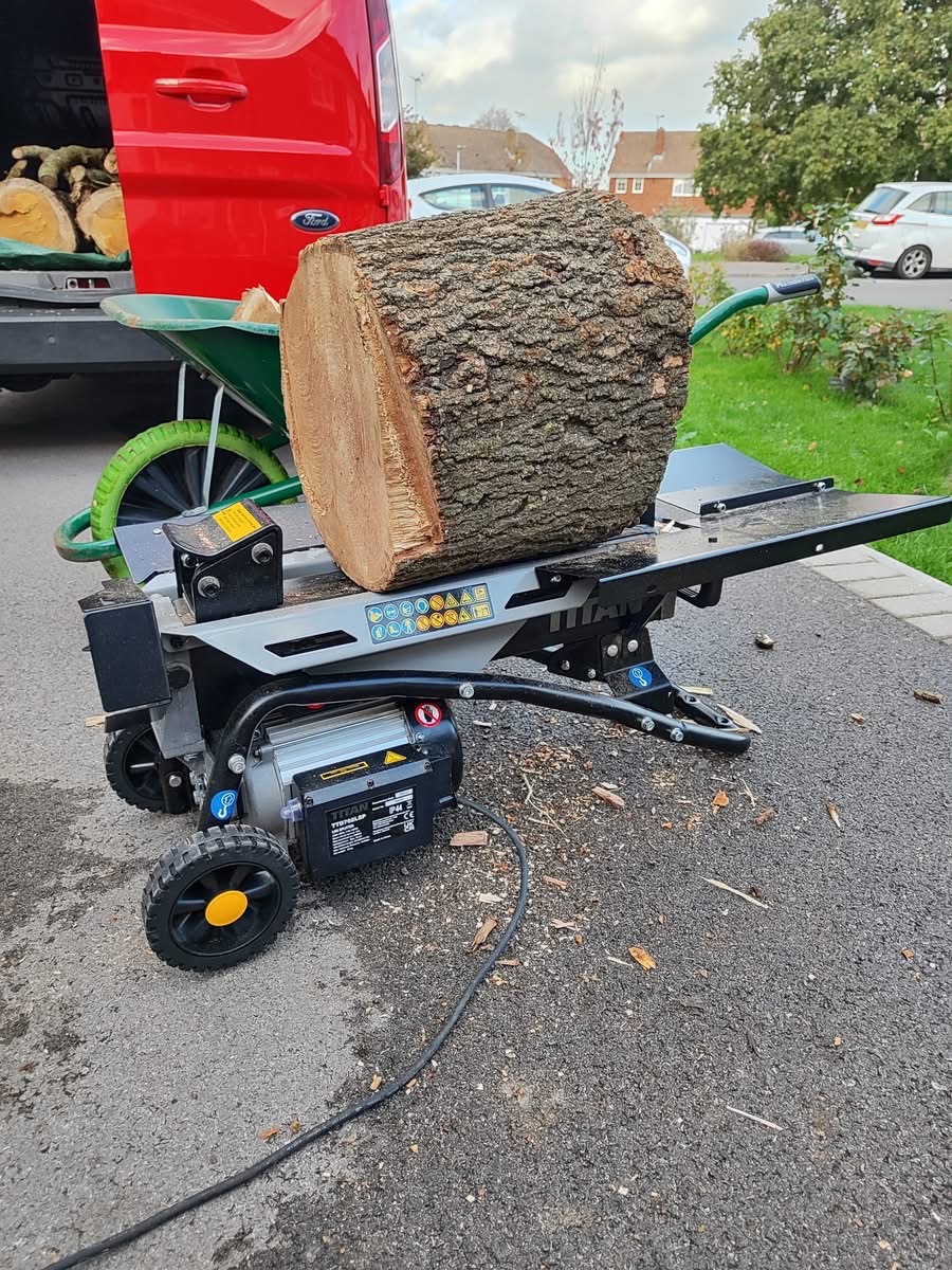 Log splitter 