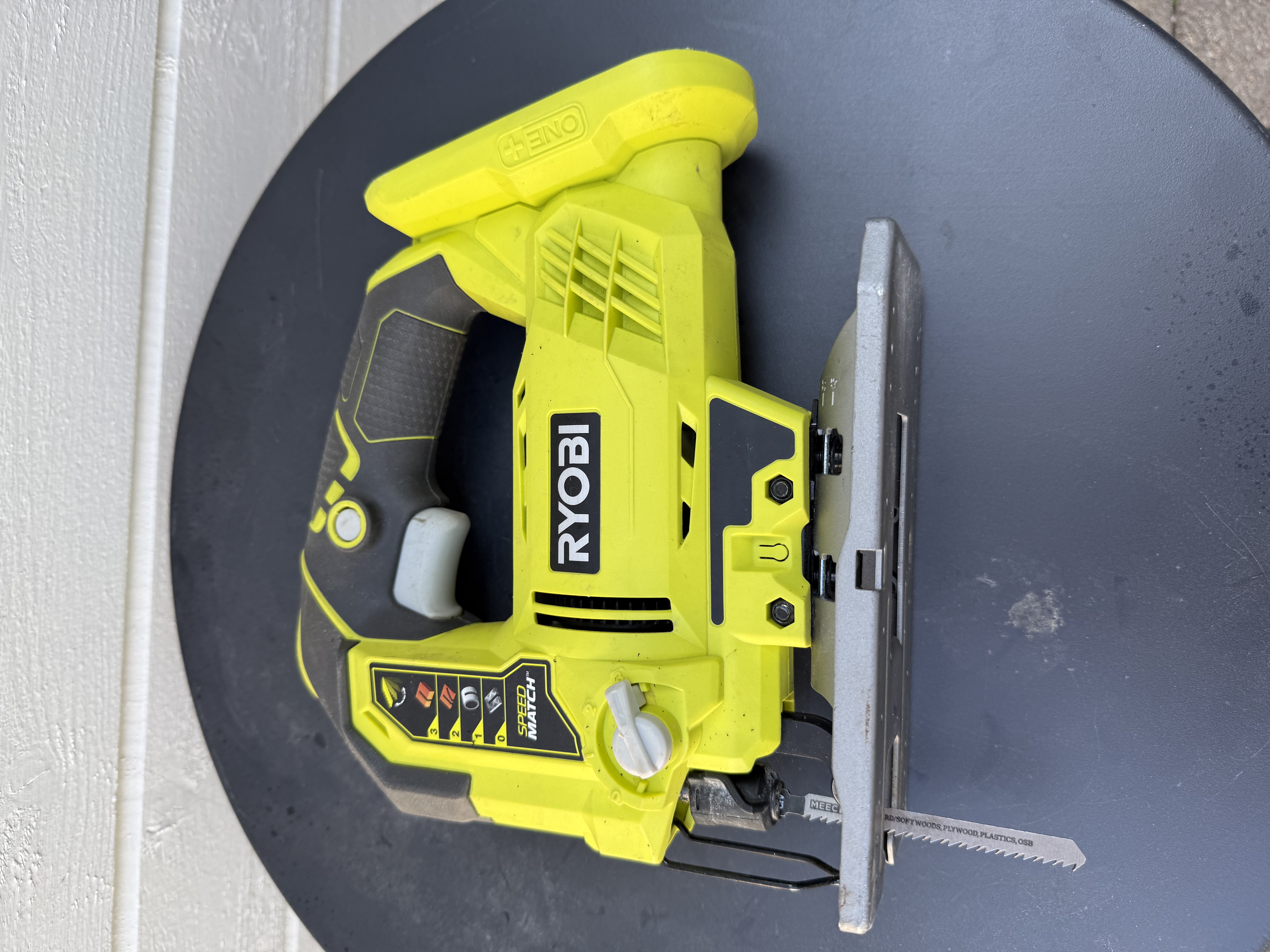 Ryobi one+ 18v sticksåg r18js – batteri & laddare ingår