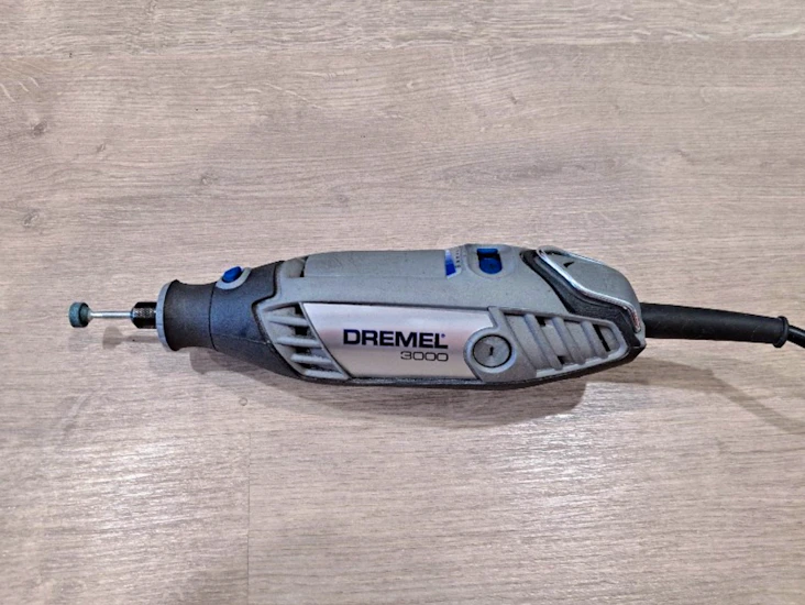 Dremel monitoimityökalu + kärkisarja