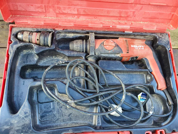 Hilti te-2m boremaskin.