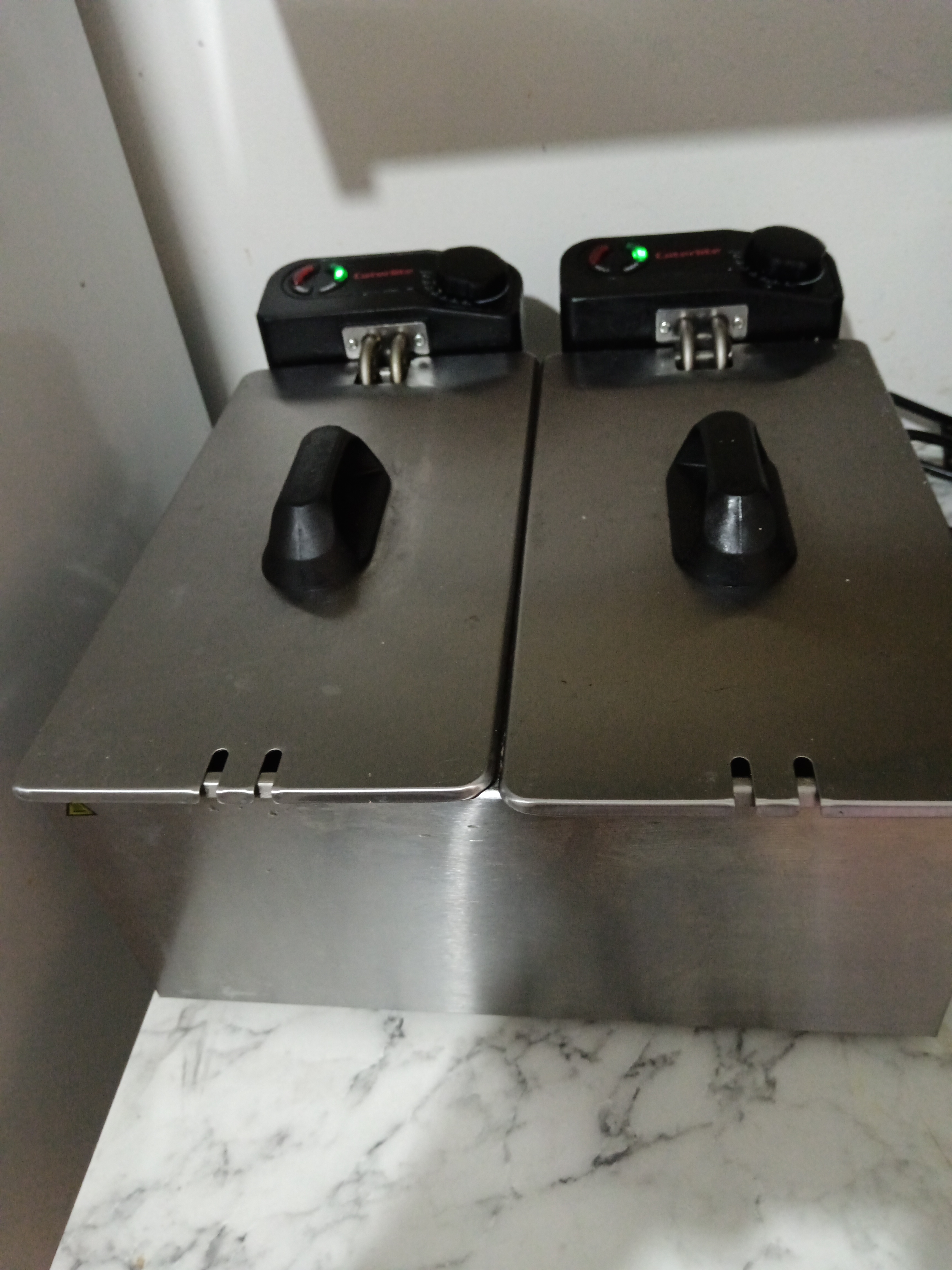 Electric fryer 