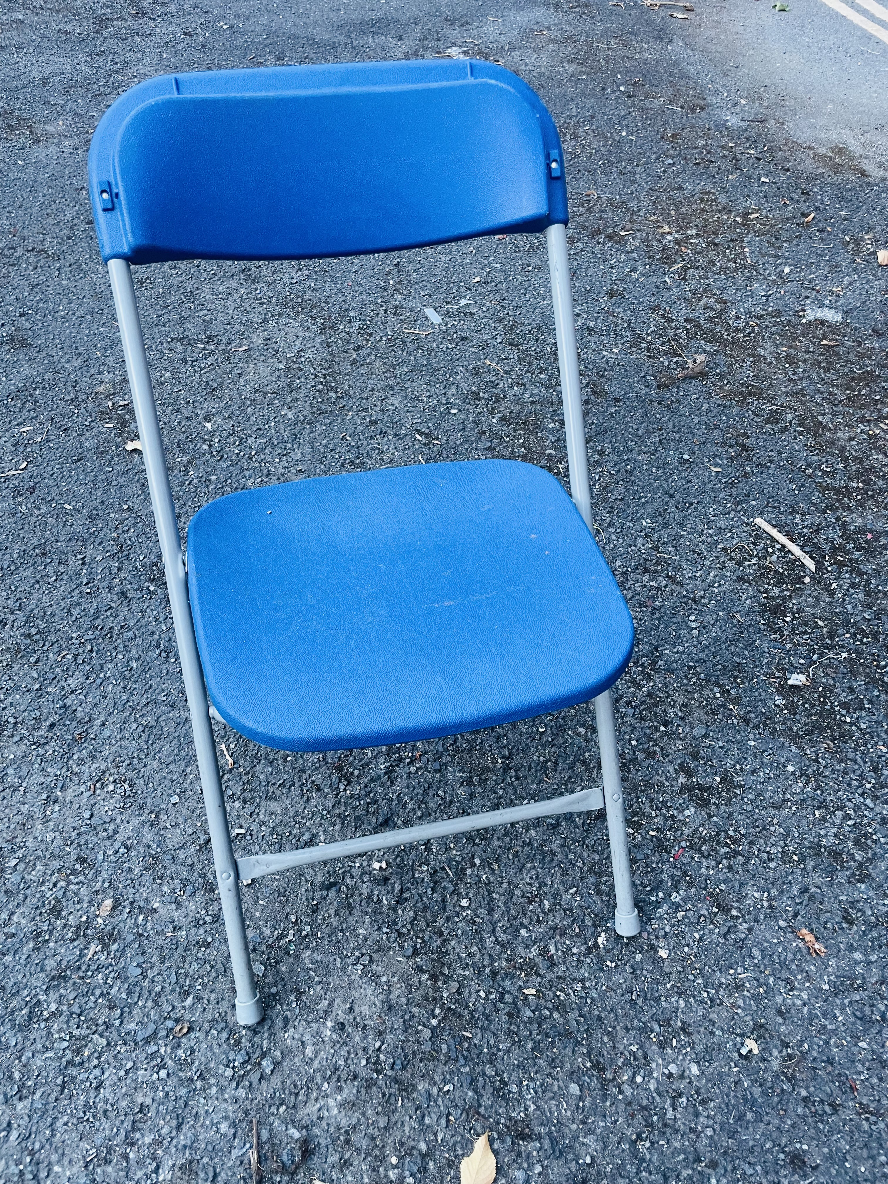 34 metal frame folding chairs 