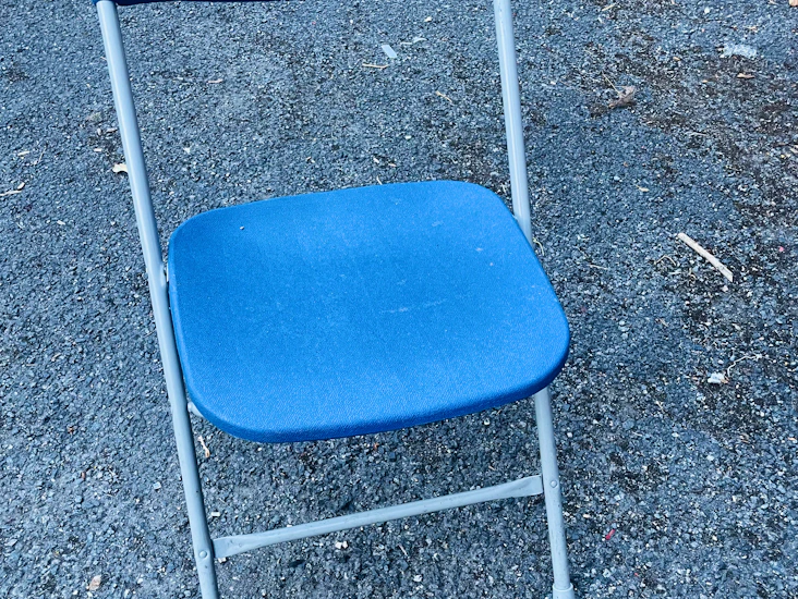 34 metal frame folding chairs