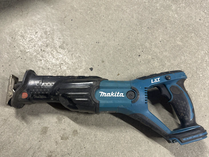 Makita 18v bajonettsag