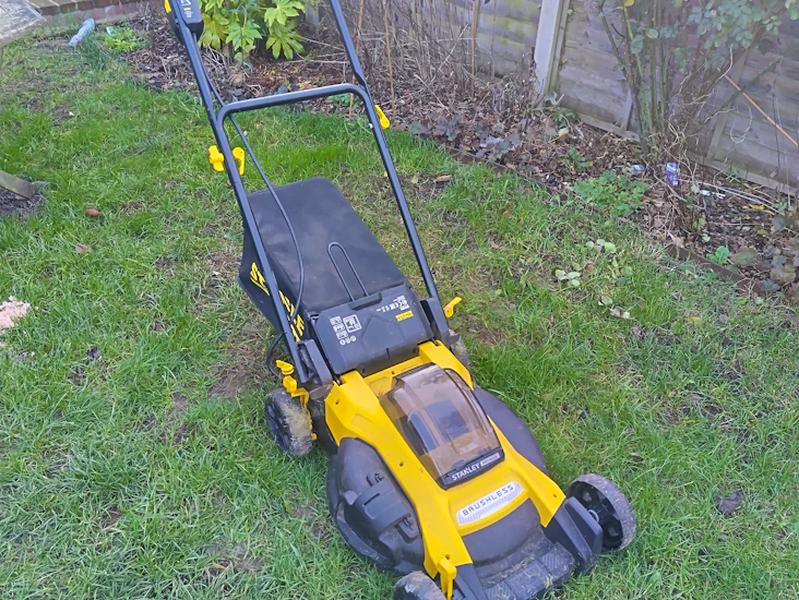 Cordless electric lawn mower with 2 batteries & 2 chargers