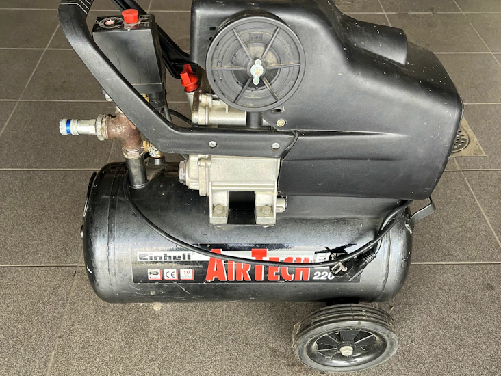 Einhell air tech 24 liters tank