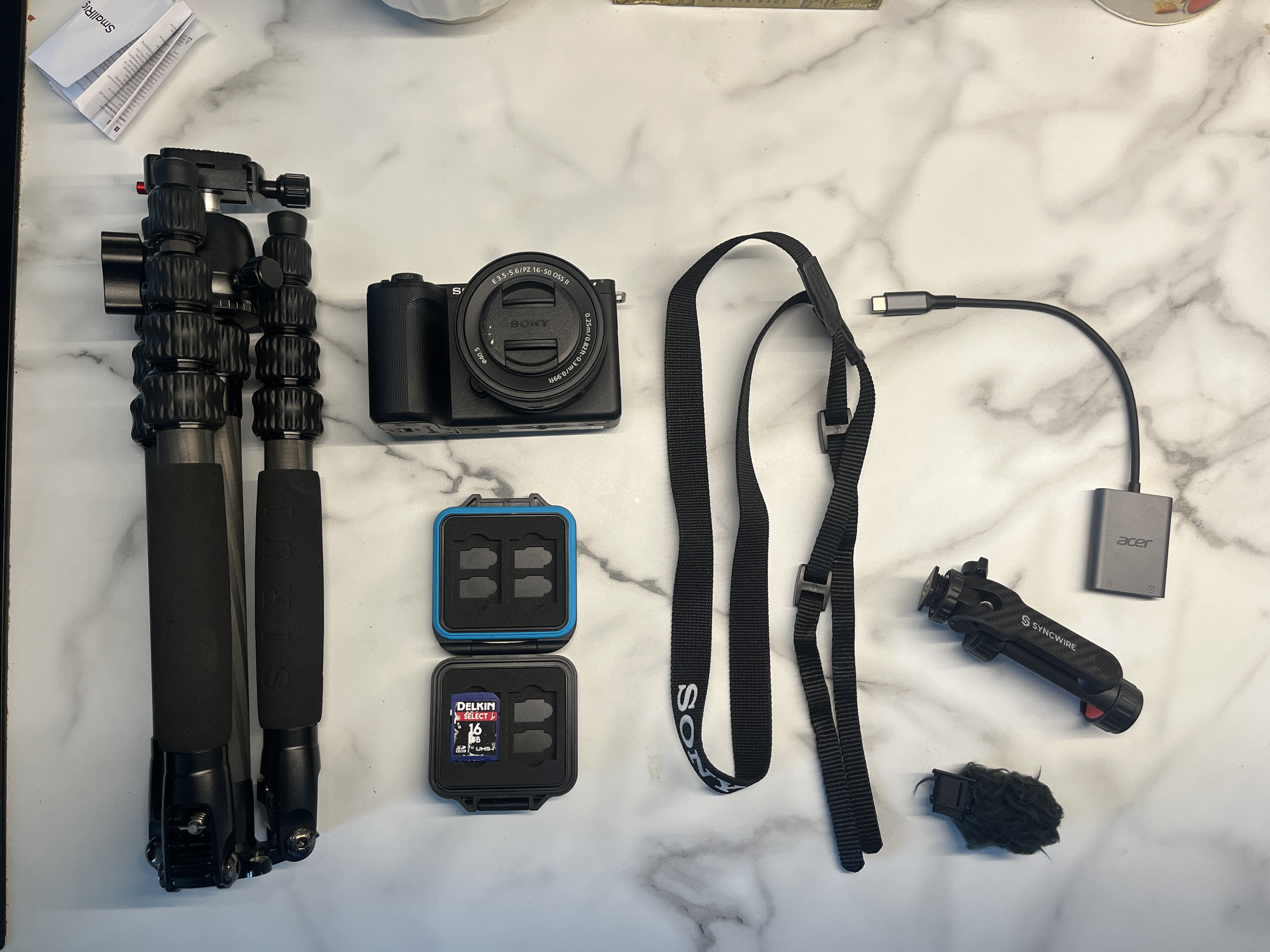 Sony zv-e10 ii camera creator package + 16–50mm