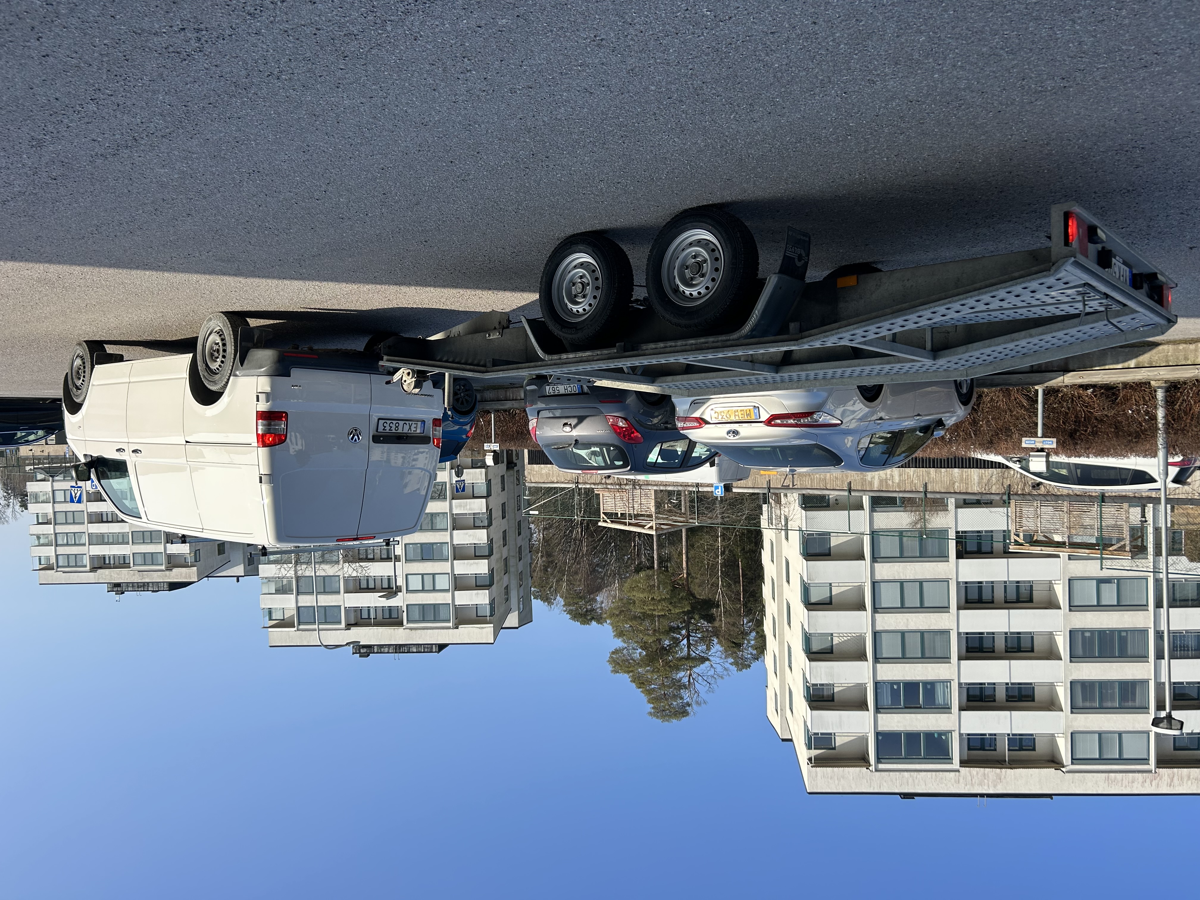 Dragbil + biltrailer paket lastvikt 1620kg på släpet spännband