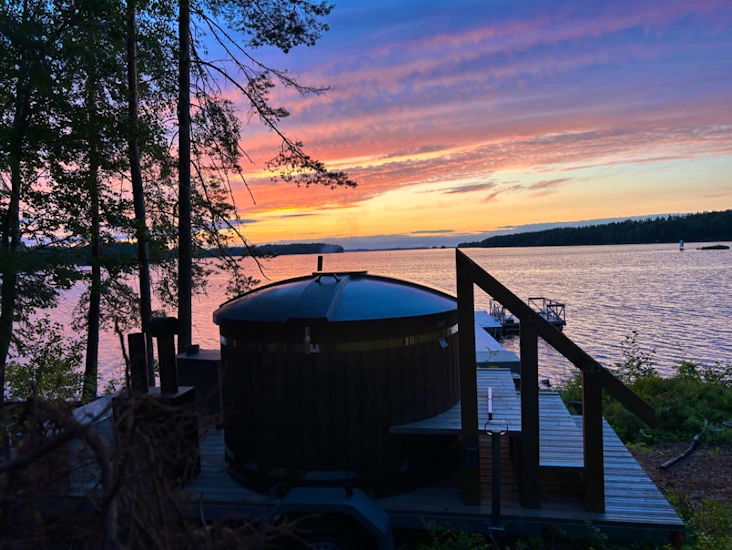 Paljuilta saimaan rannalta (lämmitettynä)