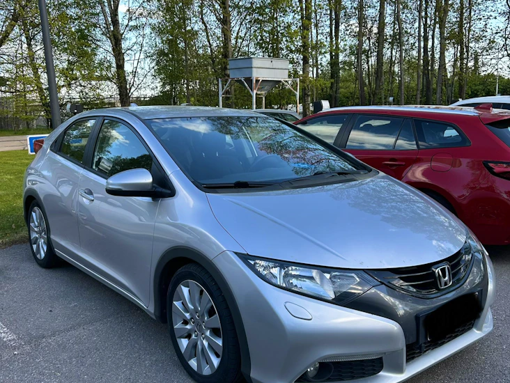 Honda civic 1.3 hatchback 2012