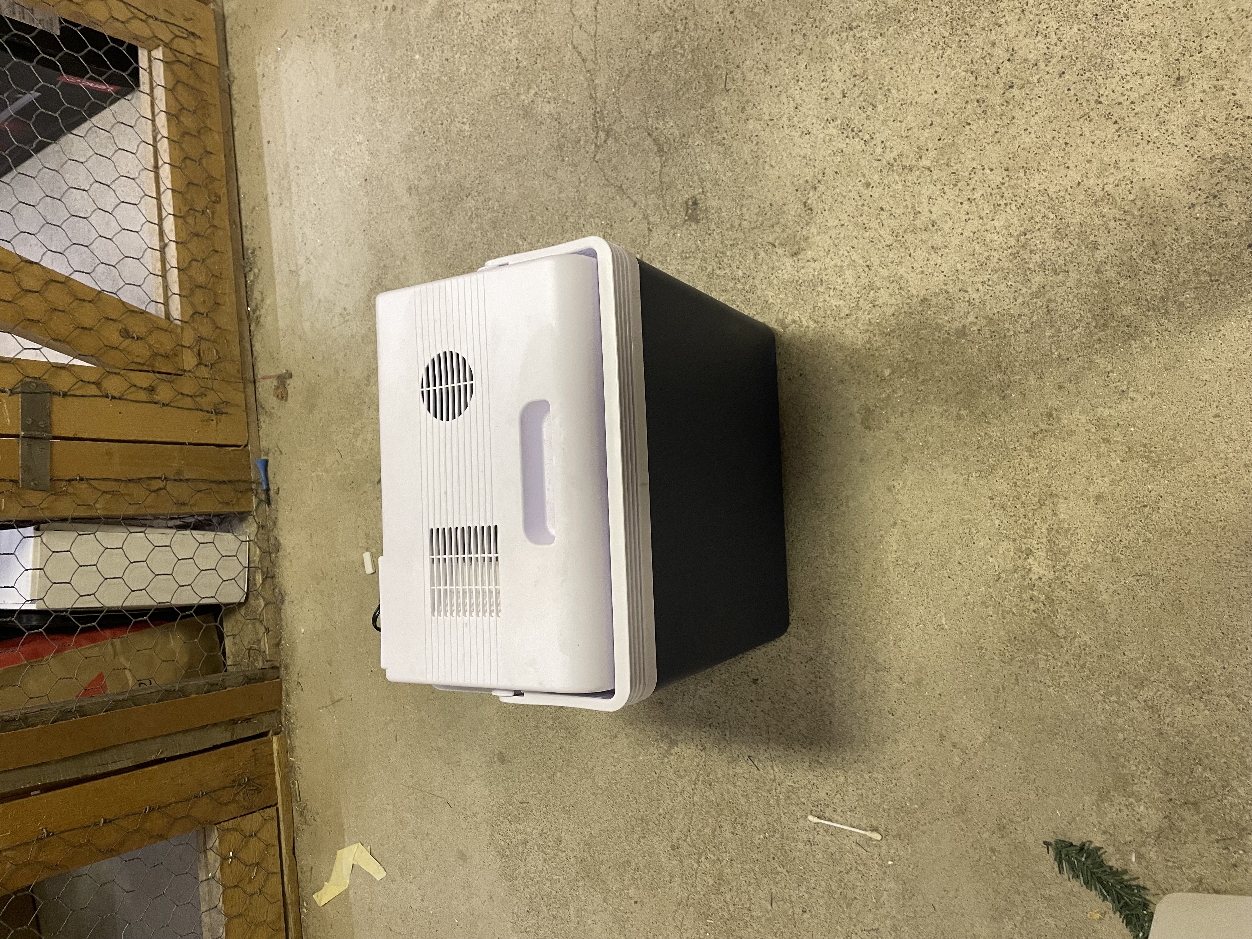 Elektrisk kylbox 20 liter – 12 v och 230 v-adapter