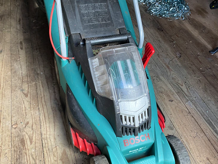 Bosch 36v akkuruohonleikkuri