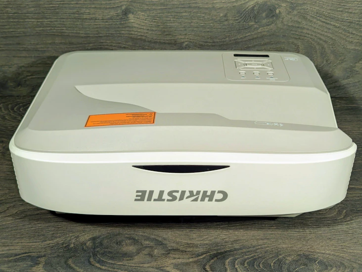 Christie captiva dwu500s laser projector, ultra short throw, full hd, 5000 lumens