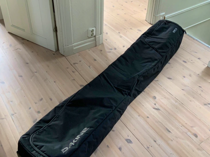 Dakine skifodral för resor