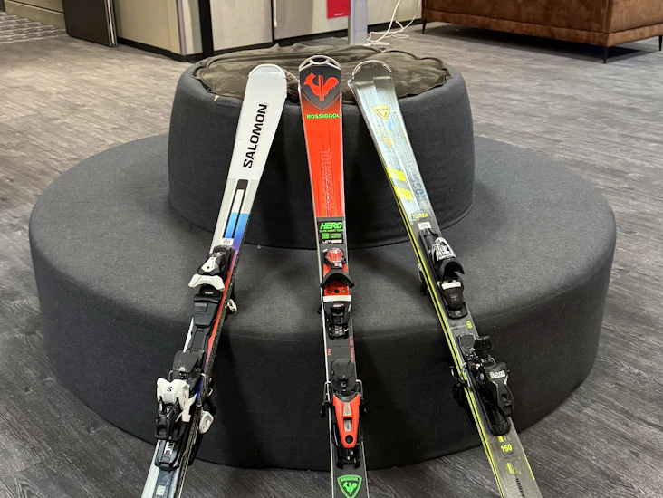 Alpinskidor - slipning och varm vallning av alpinskidor, toppturs skidor och snowboards