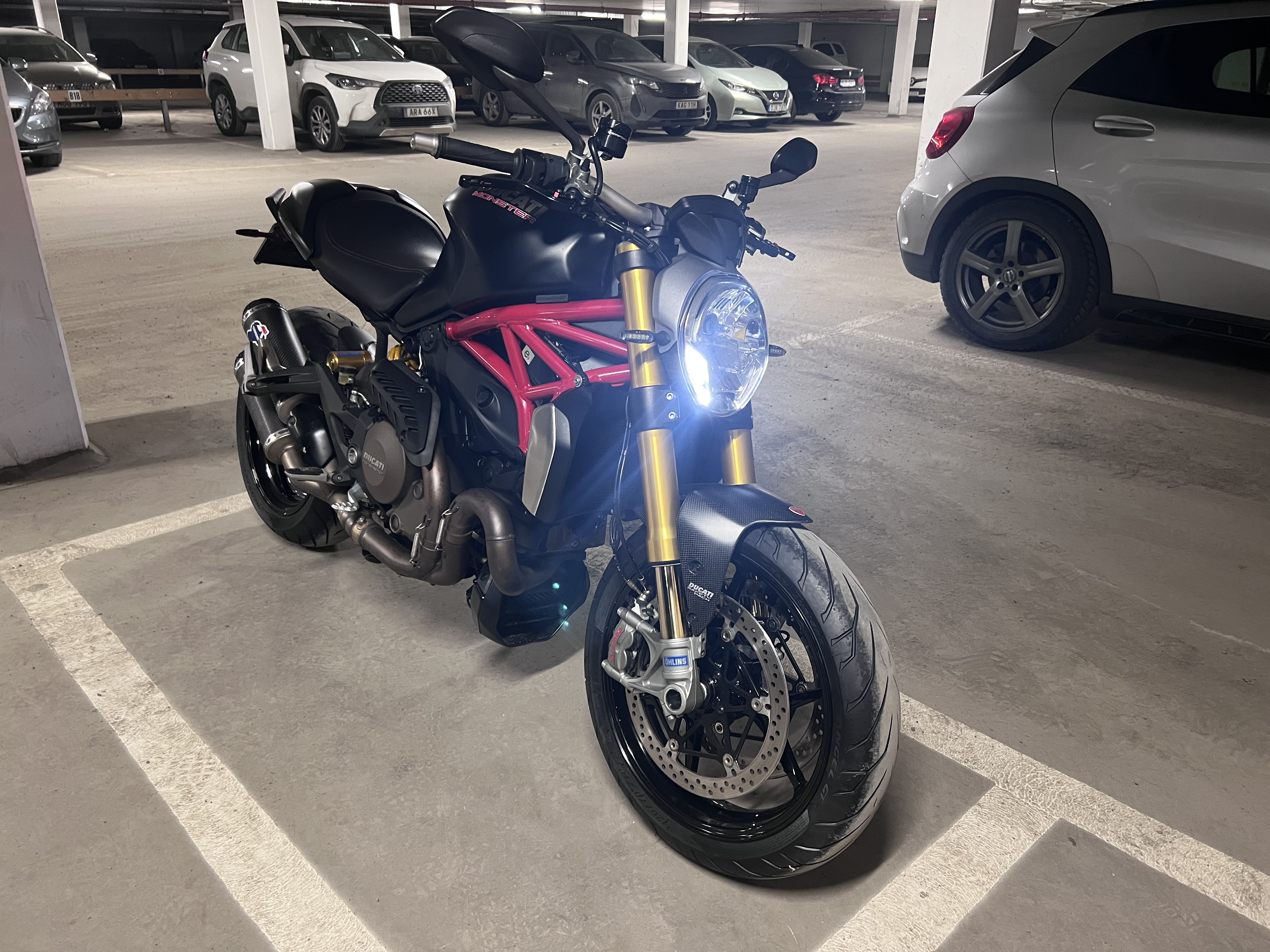 Ducati monster 1200s