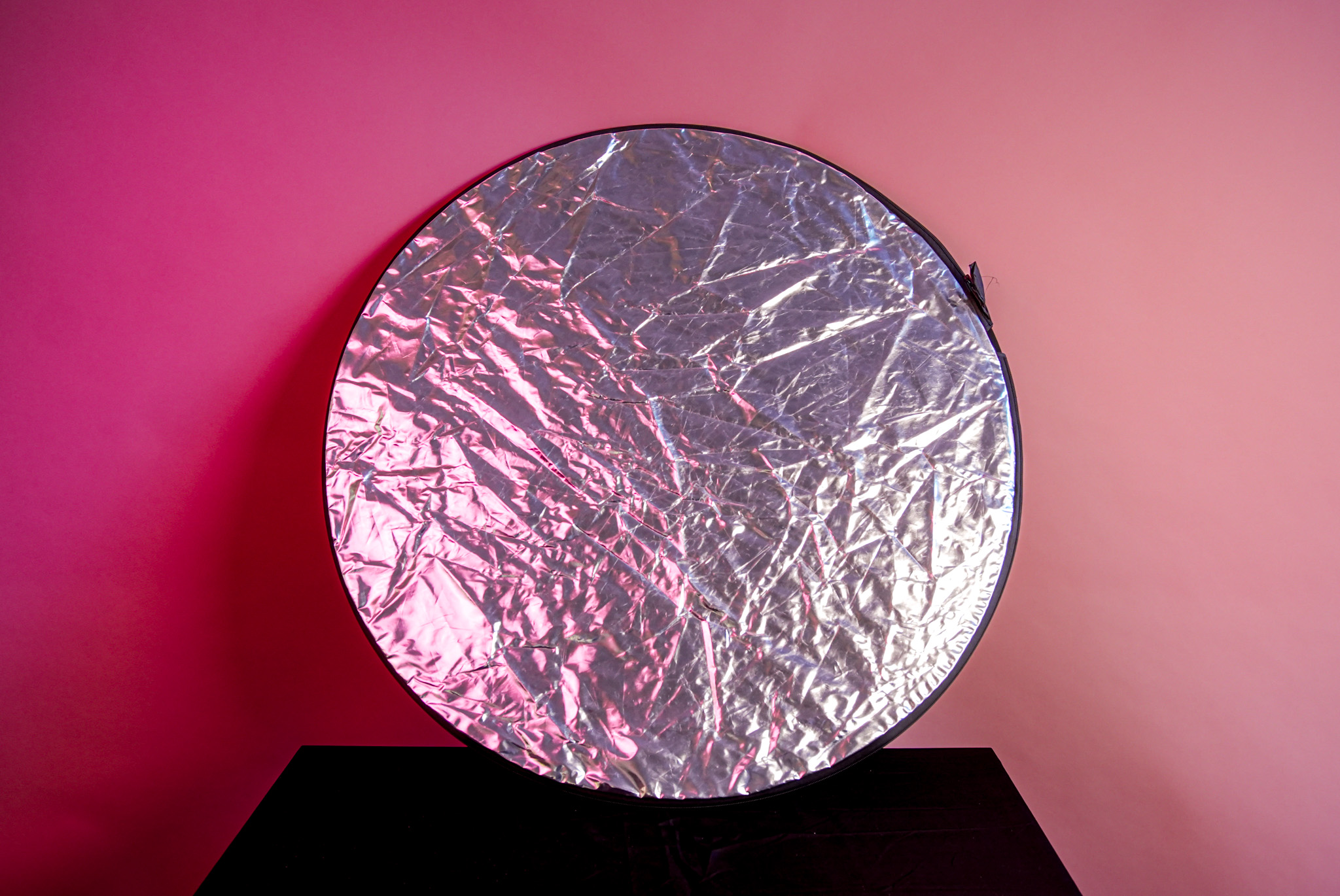 Collapsible light reflector