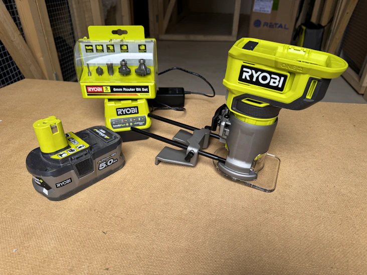 🔧 täydellinen jyrsintäpaketti kotiin toimitettuna – ryobi rtr18-0 🚚