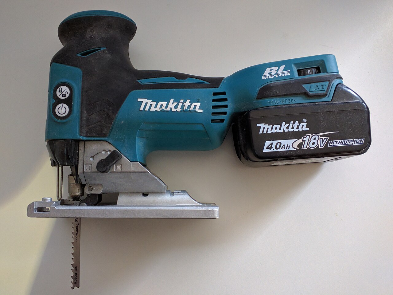 Makita sticksåg 18v 