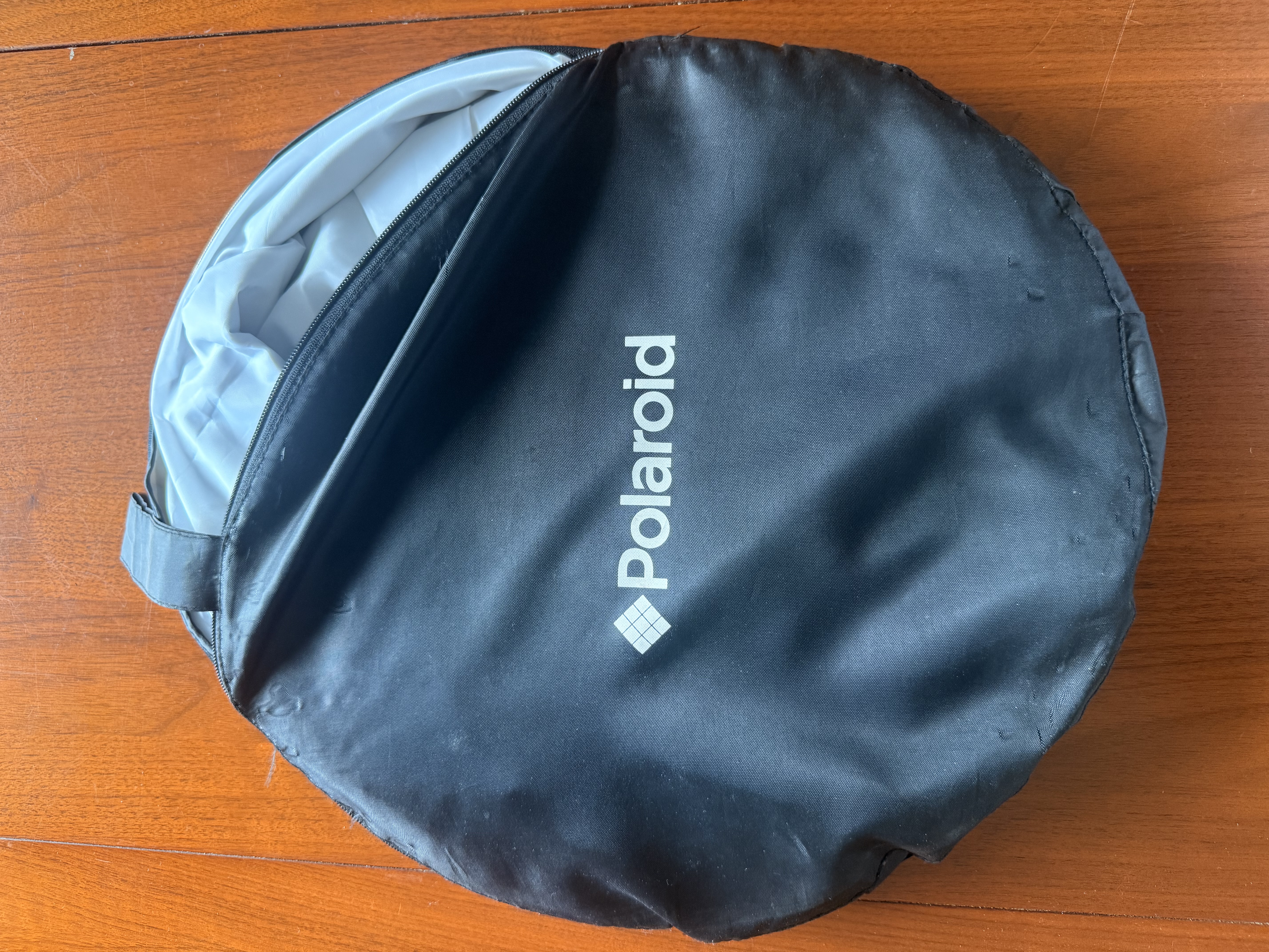 Polaroid gold/white reversible collapsible reflector – natural & warm fill light for photography