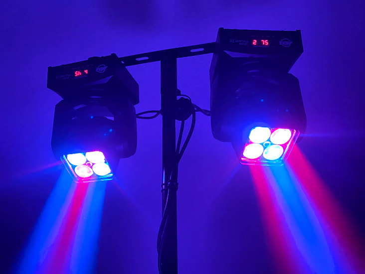 Rörligt festljus (2x moving heads - adj)