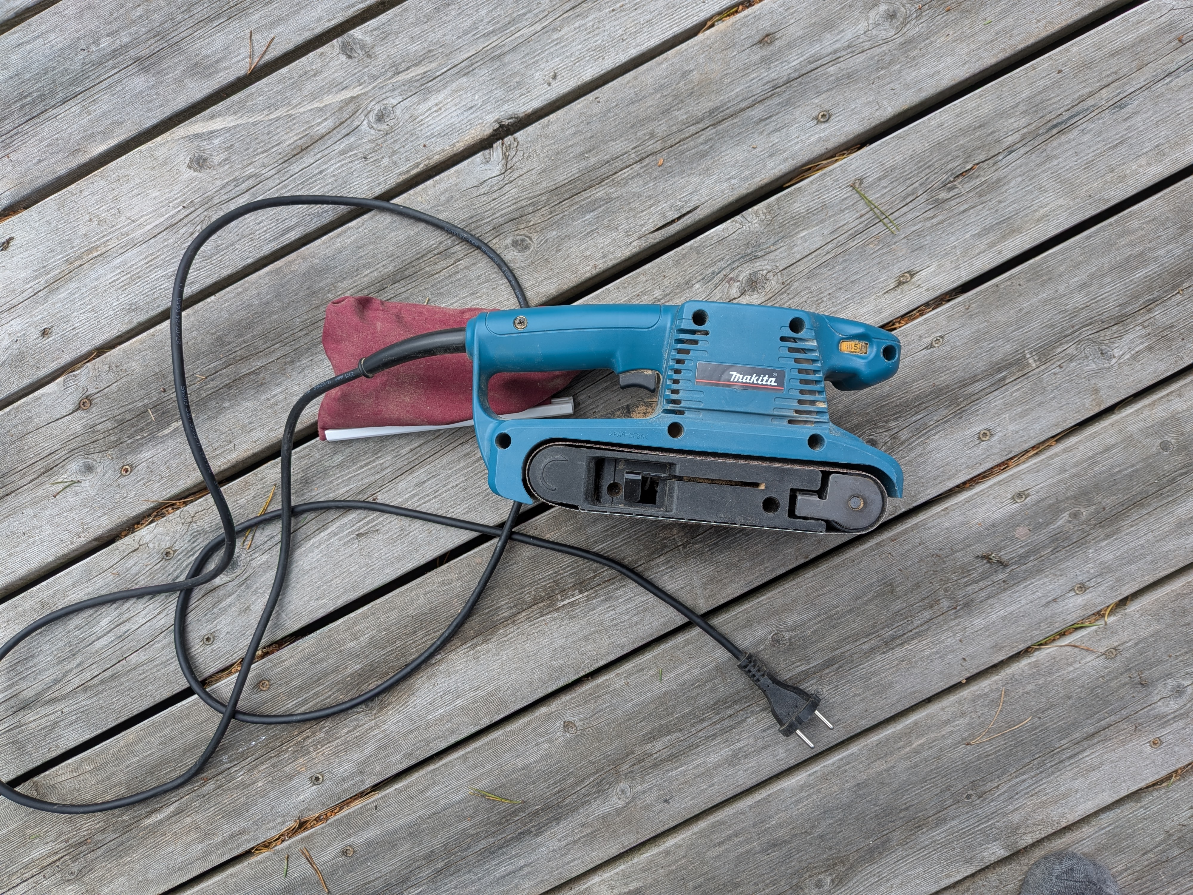 Makita 9911 båndsliper 