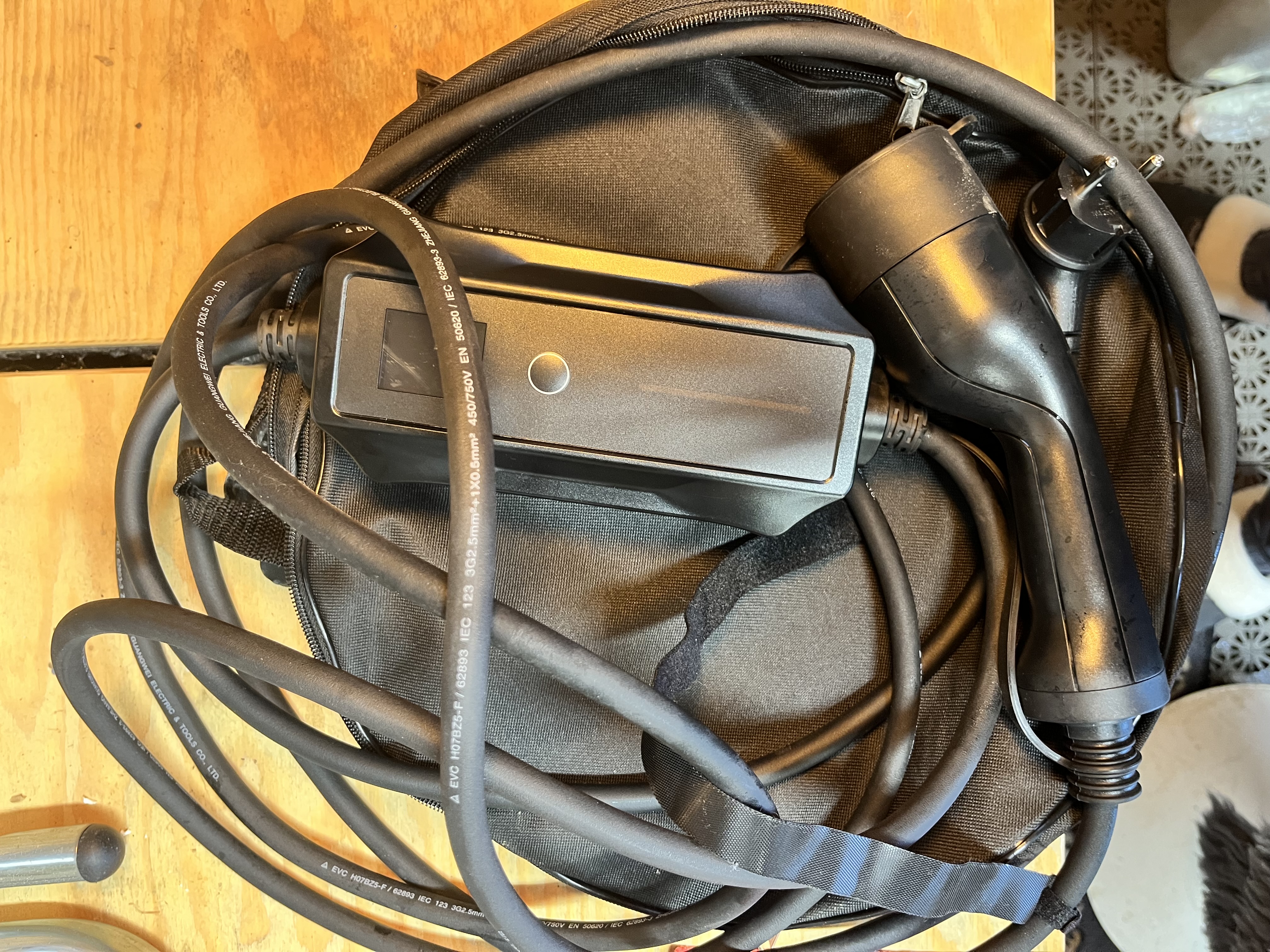 Reiselader for elbil type 2 kontakt 