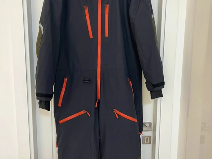 Raven shredder monosuit xl kelkkahaalari