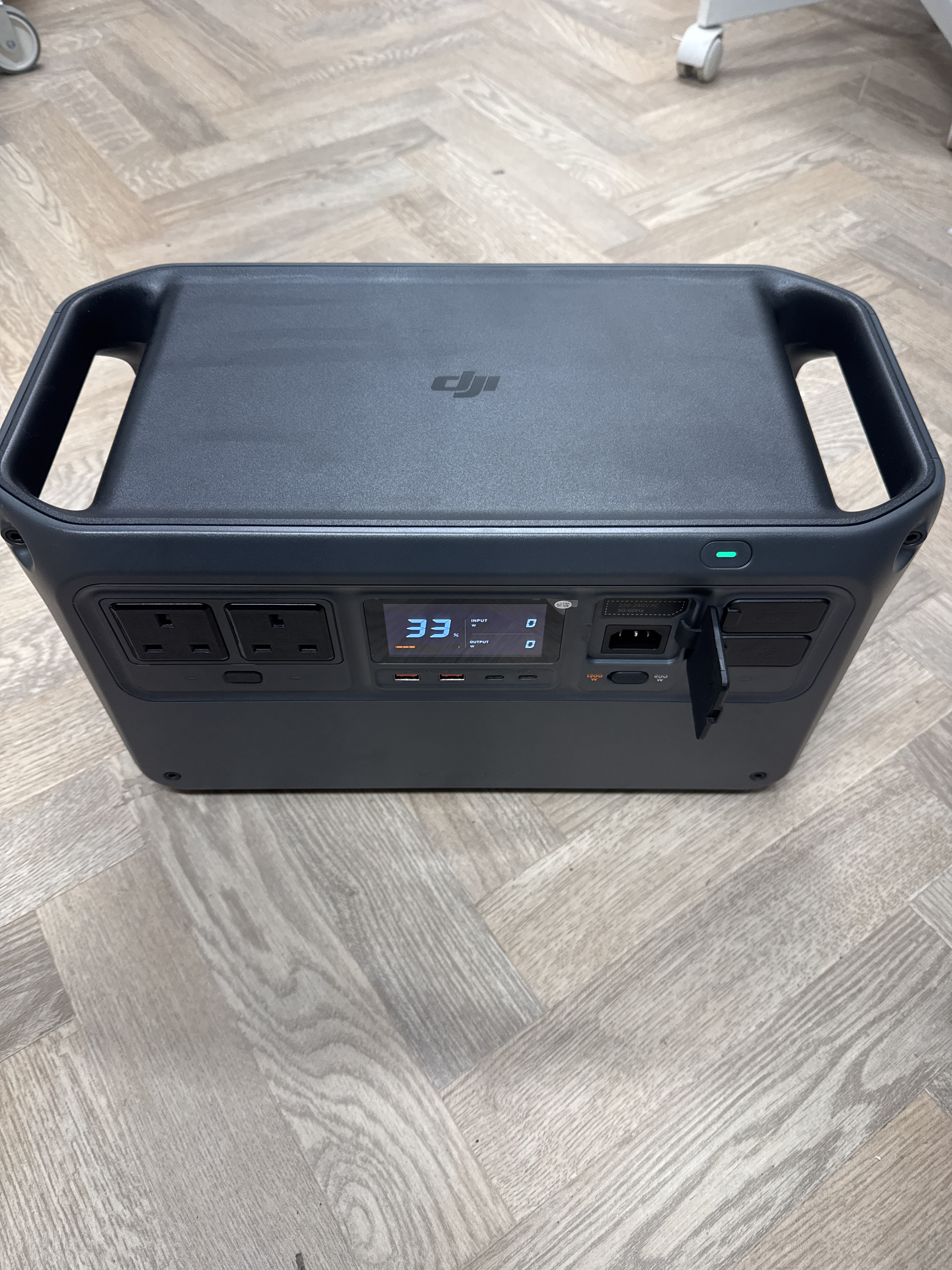 Dji power 1000 (large power bank)