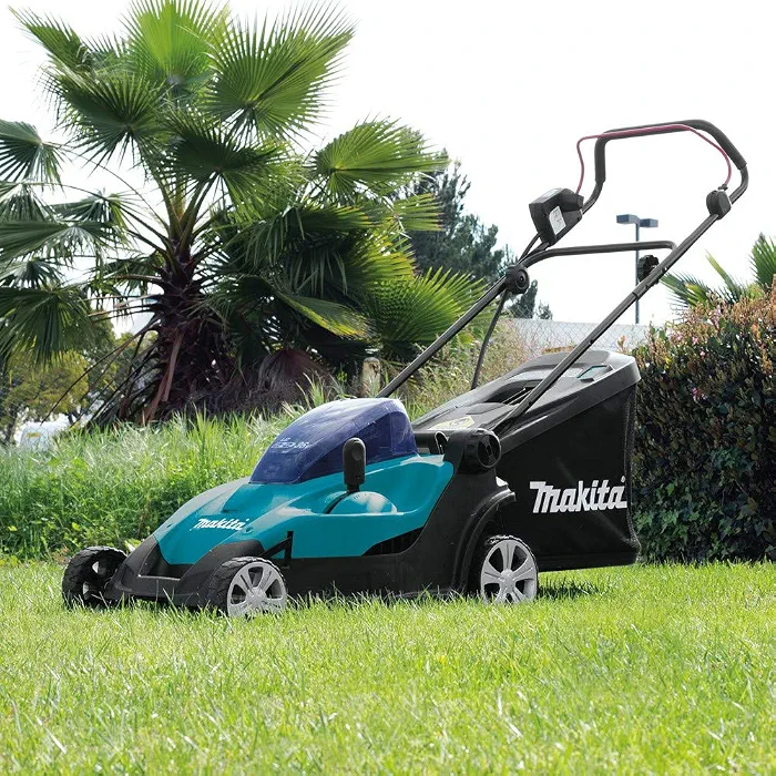 Makita lawn mower with fully charged batteries