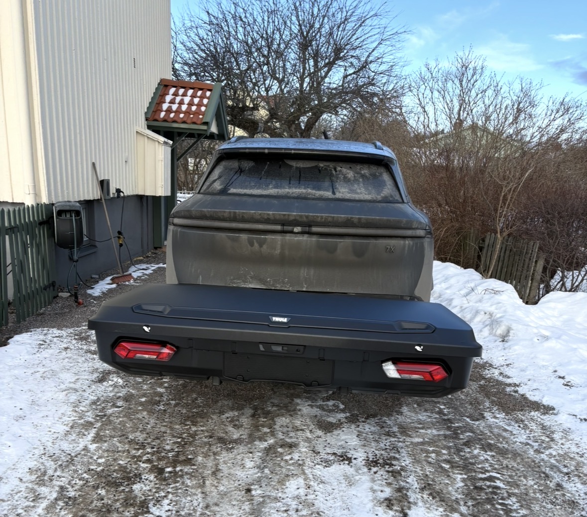 Bakbox från thule across xl 