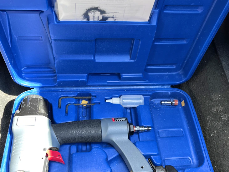 Niko 16/50 dykkpistol.