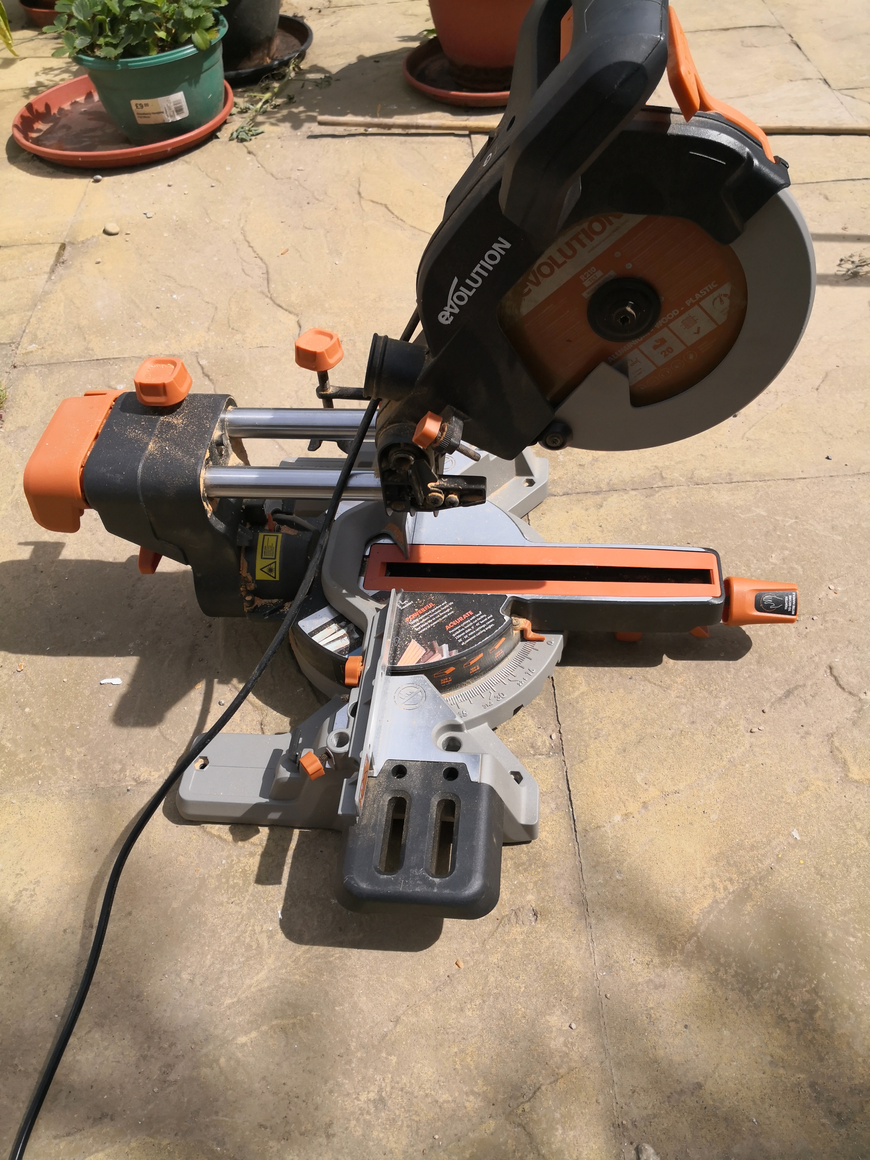 Corded sliding mitre saw r210sms 