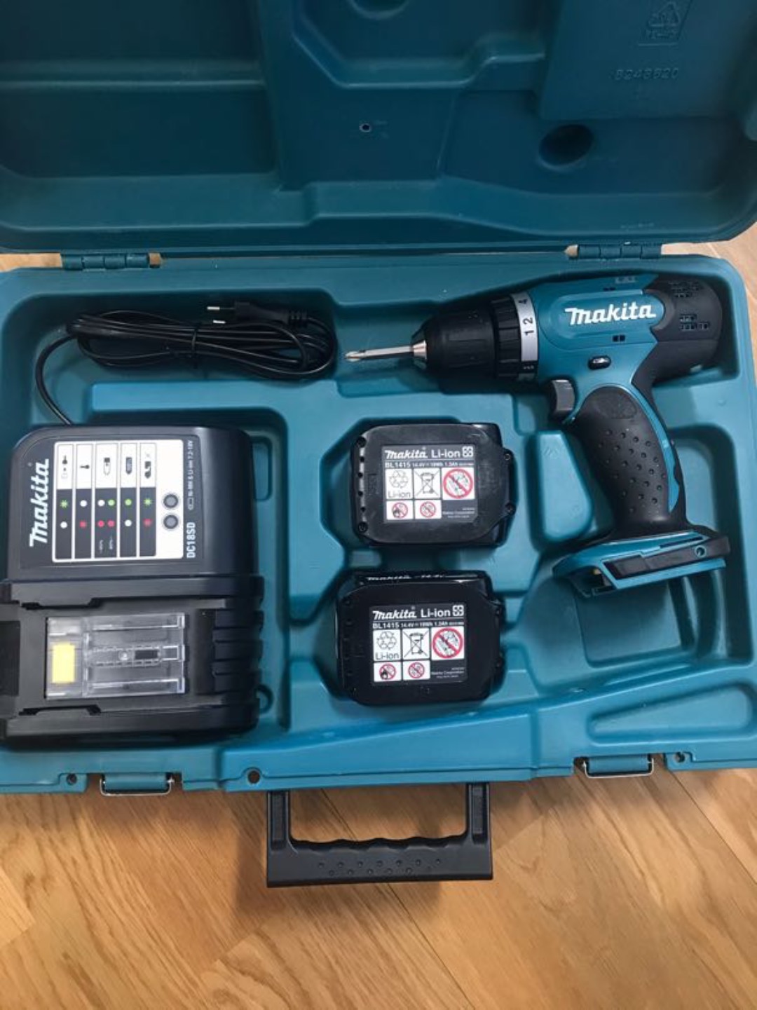 Skruvdragare makita ddf343she borrskruvdragar