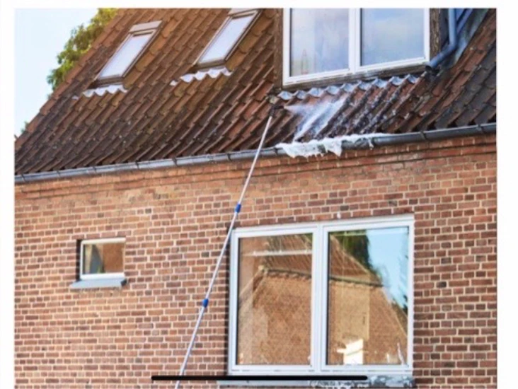 Nilfisk taktvätt - roof cleaner