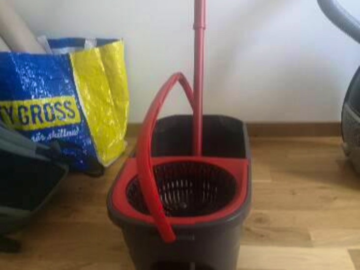 Mopp med snurrande hink