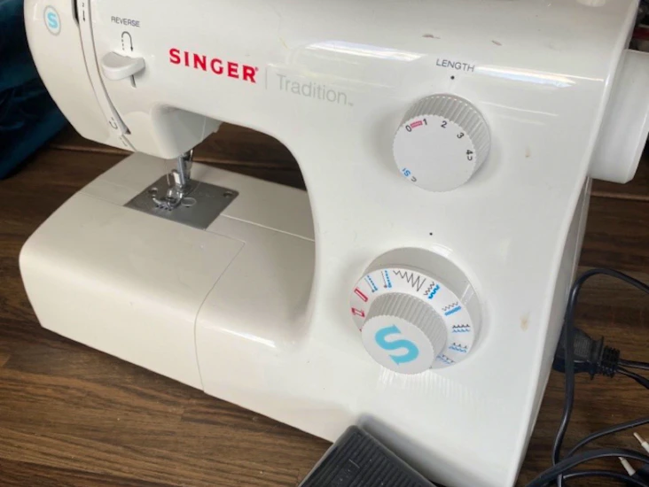 Singer tradition 2259