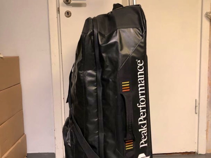 Rejäl rullväska från peak performance