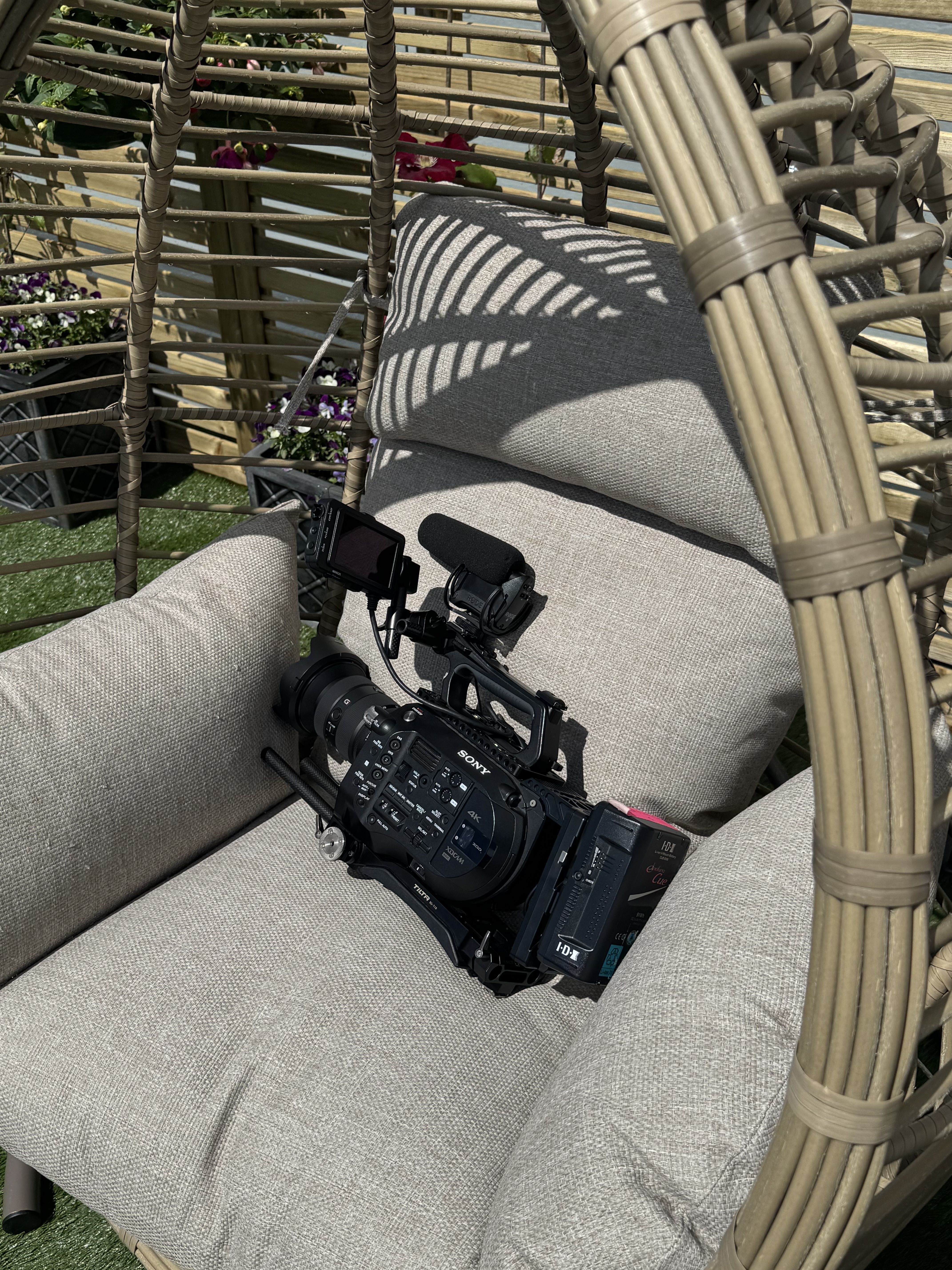 Sony fs7 entire package with vlock batteries ,monitor and cards