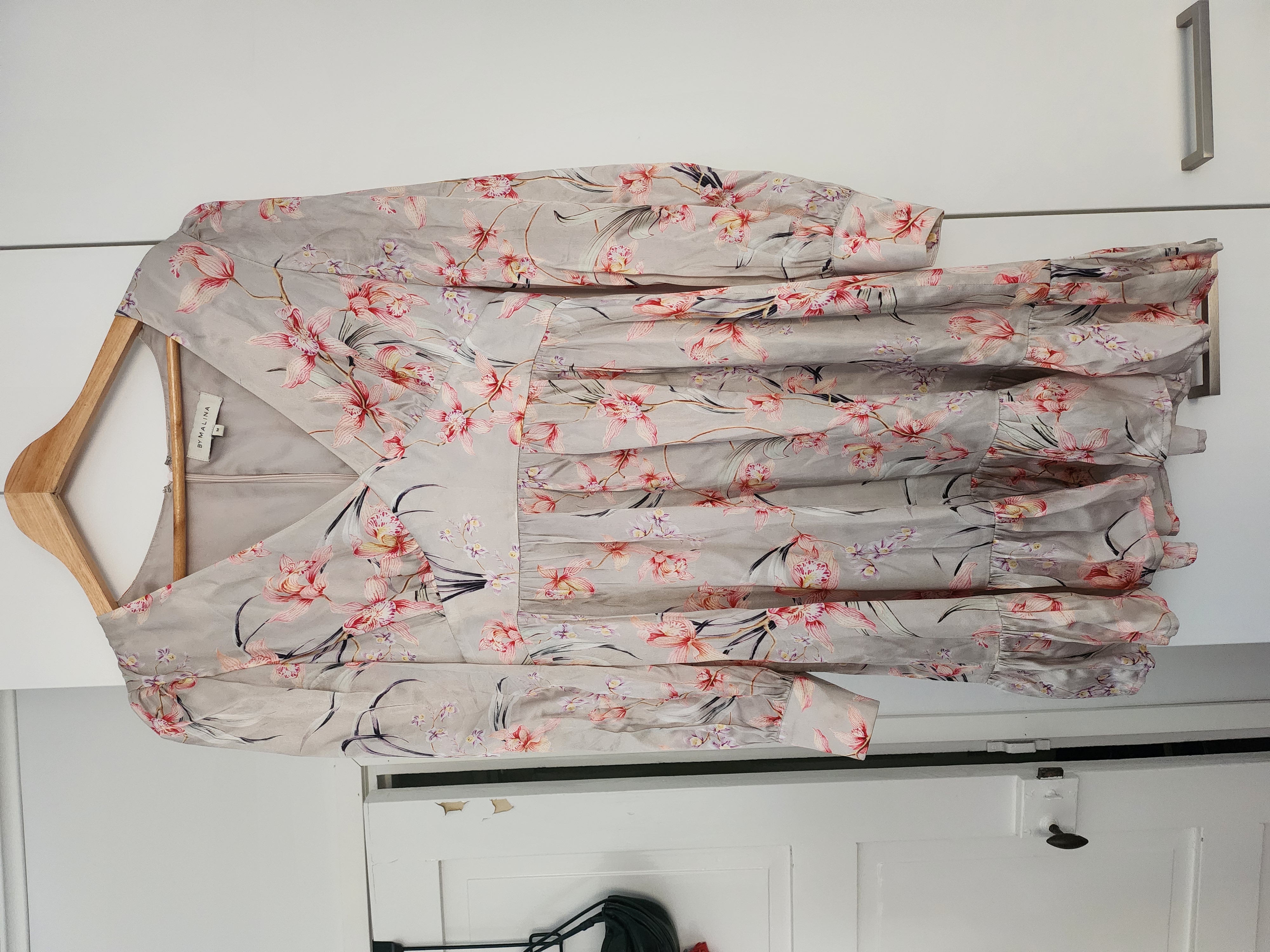 By malina m kukallinen mekko